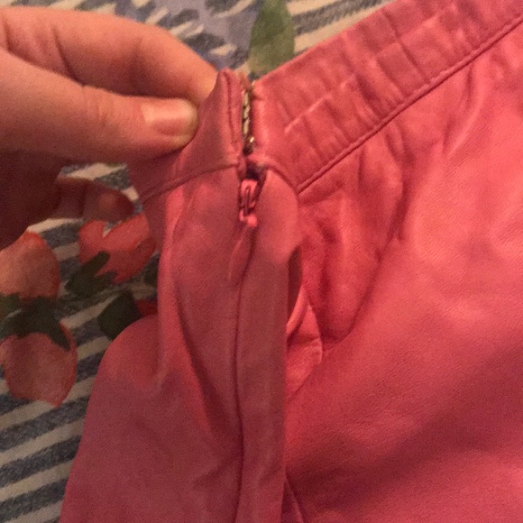 Pink pleather vintage skirt - Picture 4 of 5